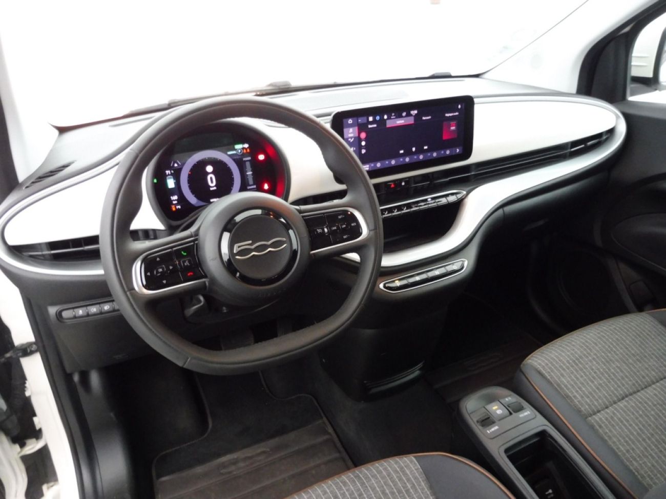 Mandataire FIAT 500 FIAT 500 E 118CH ICONE