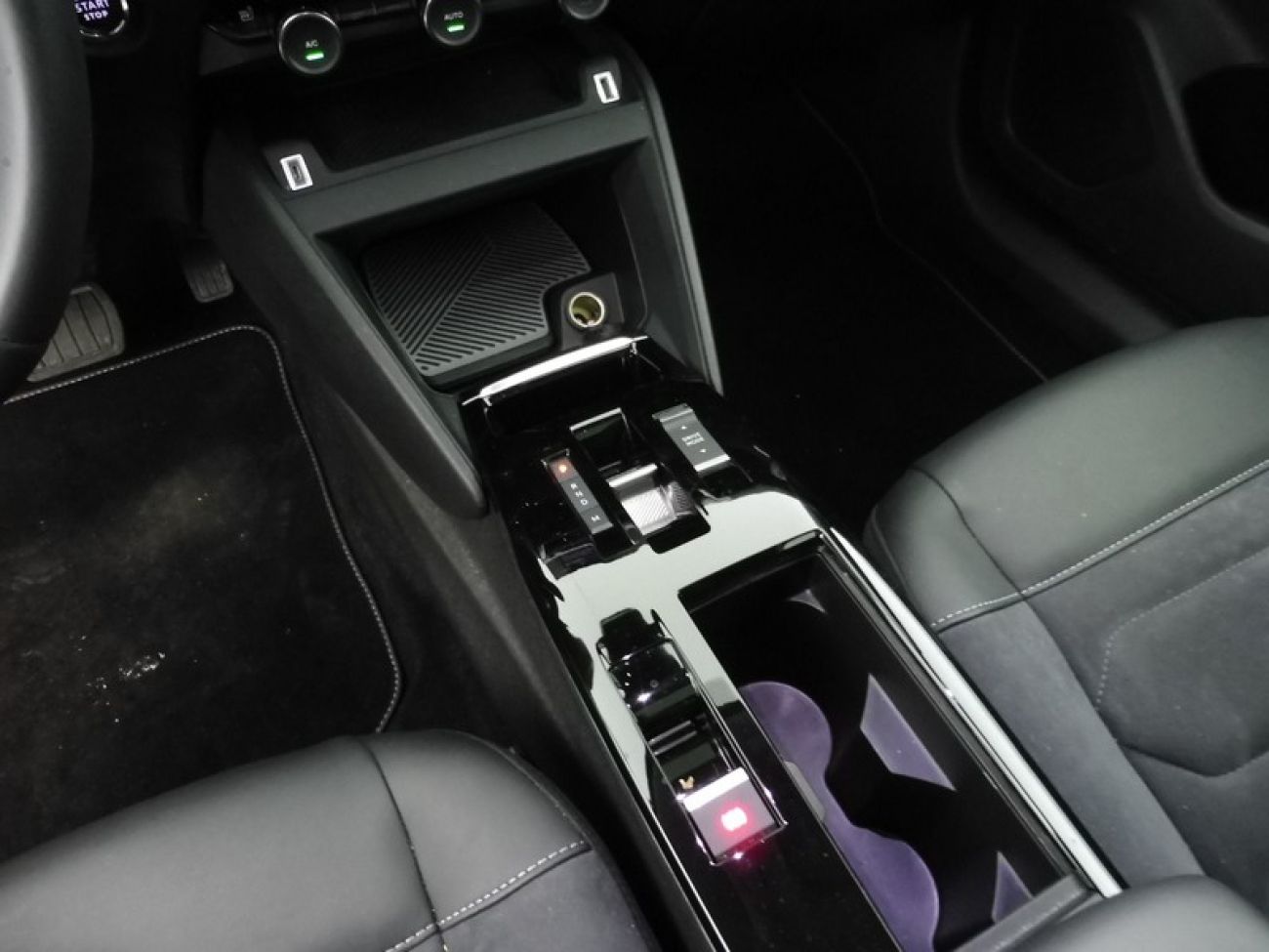 Mandataire Citroën C4 BLUEHDI 130CH S&S SHINE PACK EAT8