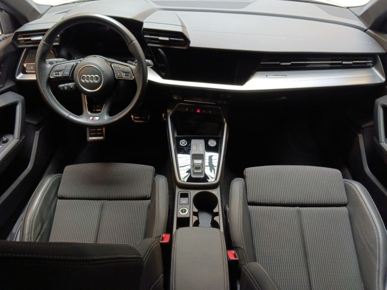Mandataire AUDI A3 Sportback 35 TFSI 150CH MILD HYBRID S LINE S TRONIC 7