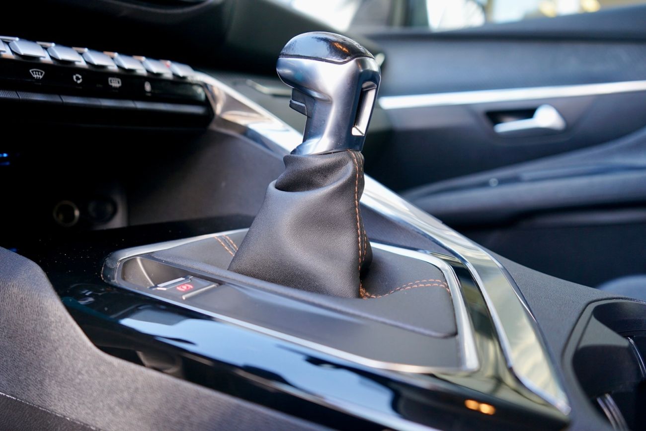 Mandataire PEUGEOT 3008 Puretech 130ch S&S BVM6 Active RADAR AVANT & ARRIERE / ENTRETIEN PEUGEOT