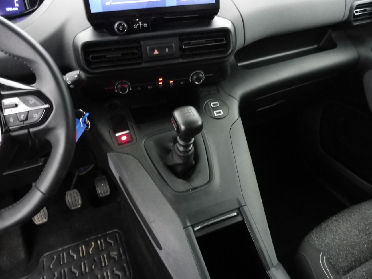 Mandataire PEUGEOT RIFTER TAILLE M - 1.5 BLUEHDI 100CH S&S ALLURE 5 PLACES