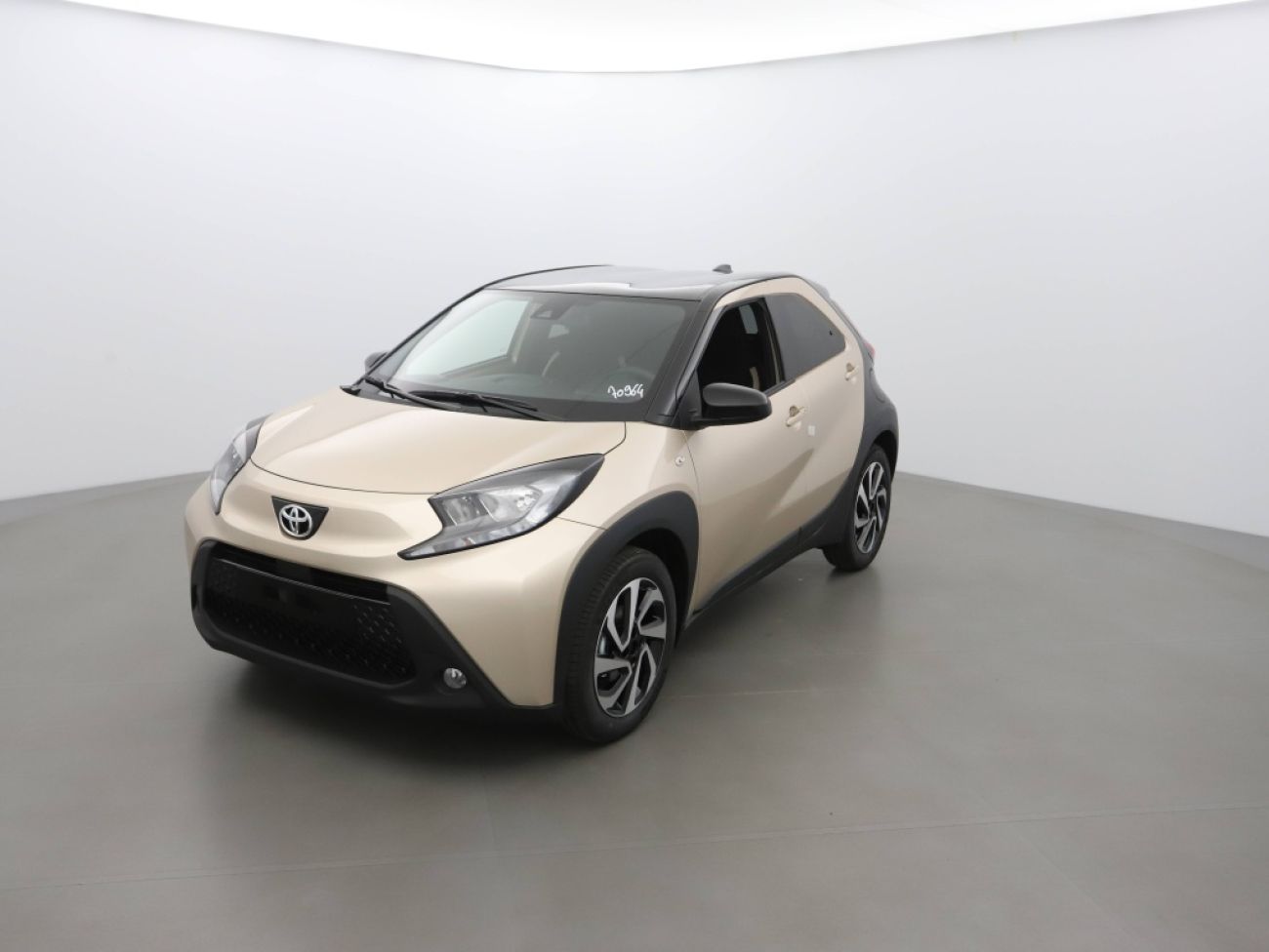 Mandataire TOYOTA AYGO X 1.0 VVT-I 72CH TEAM PLAYER