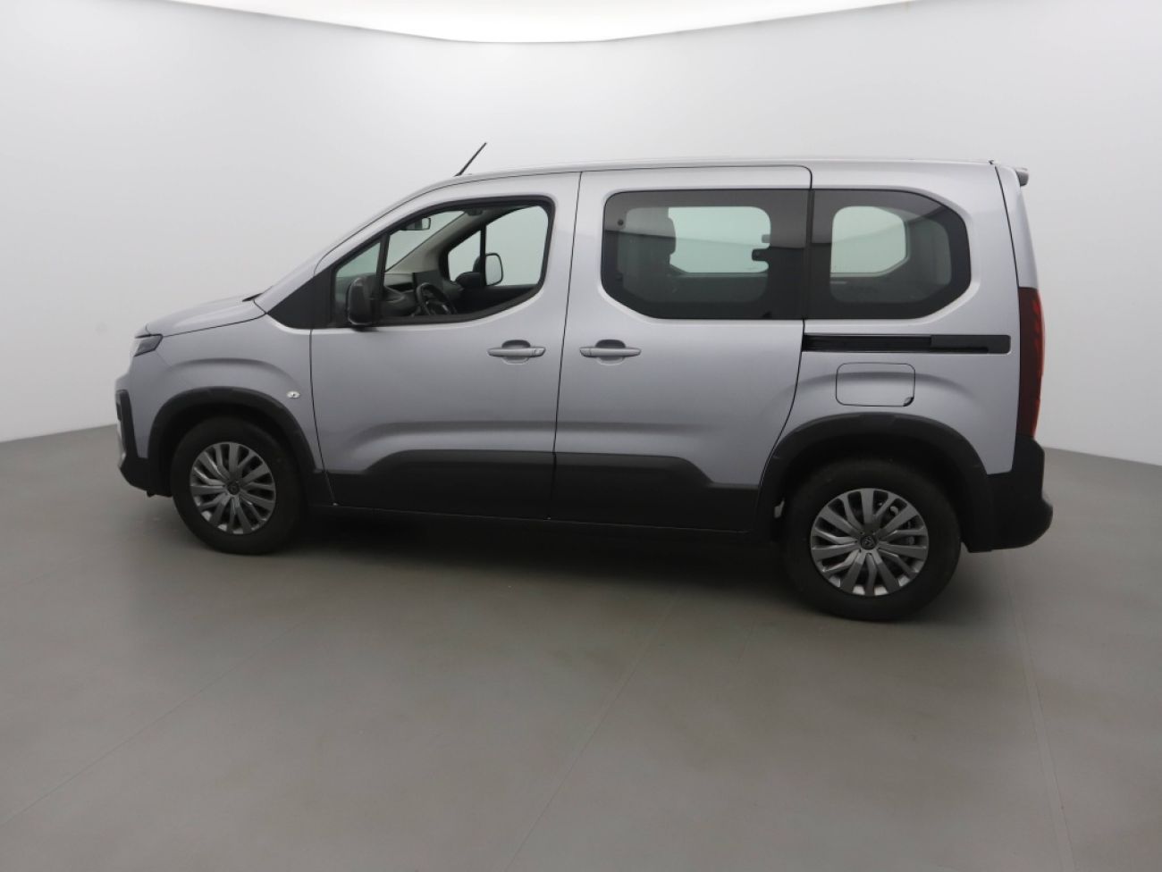 Mandataire PEUGEOT RIFTER TAILLE M - 1.5 BLUEHDI 100CH S&S ALLURE 5 PLACES