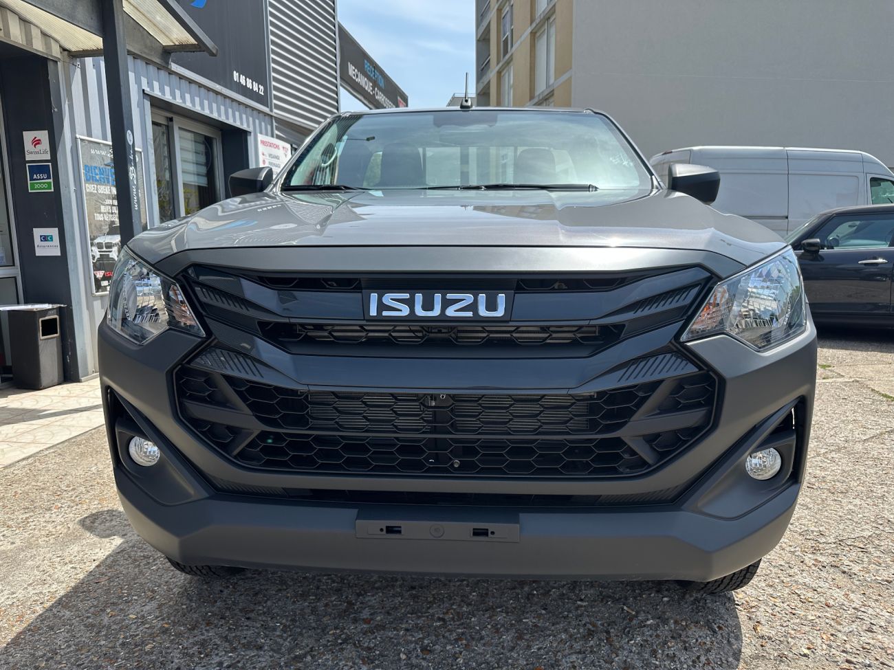 Mandataire ISUZU D-MAX NOUVEAU SINGLE 2.2L B-STRONG