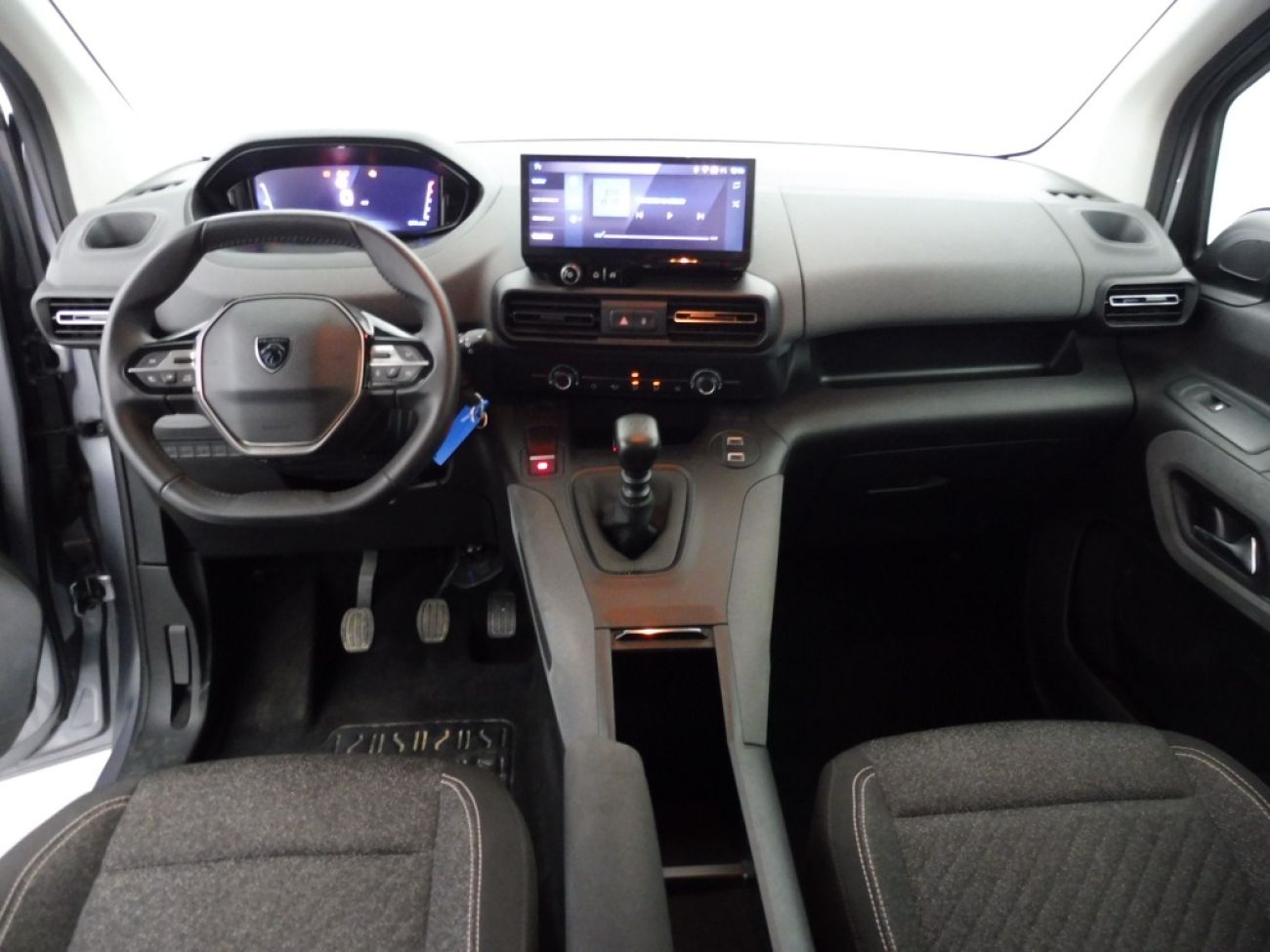 Mandataire PEUGEOT RIFTER TAILLE M - 1.5 BLUEHDI 100CH S&S ALLURE 5 PLACES