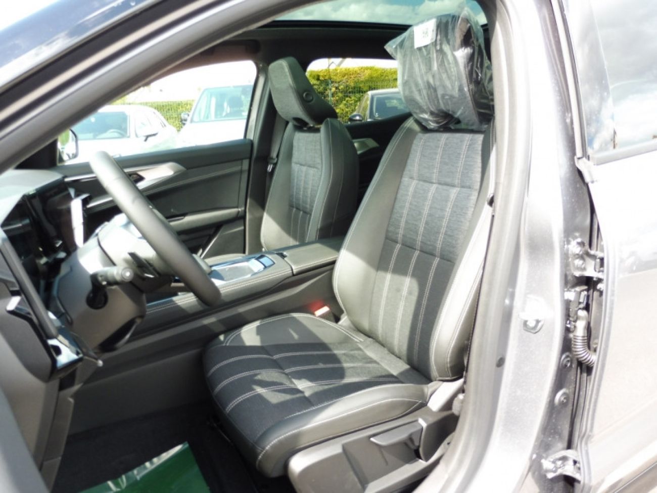 Mandataire RENAULT AUSTRAL 1.2 E-TECH FULL HYBRID 200CH TECHNO - 24