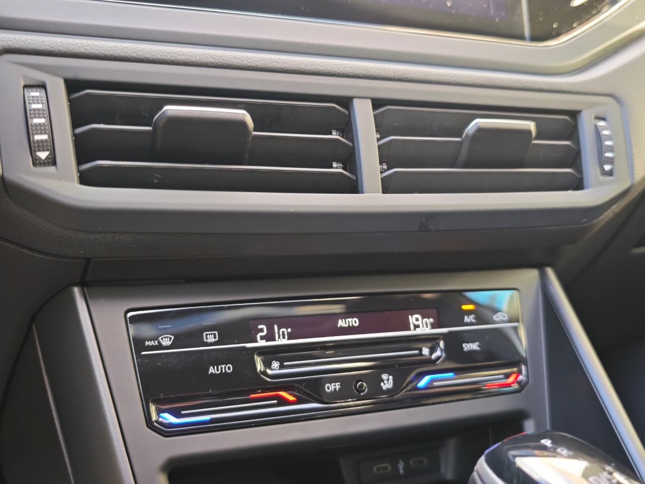 Mandataire VOLKSWAGEN POLO 1.0 TSI 110 S&S DSG7 R-Line