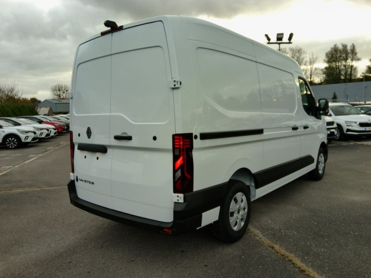 Mandataire RENAULT Master F3500 L2H2 2.0 BLUE DCI 150CH EXTRA AUTO - 25