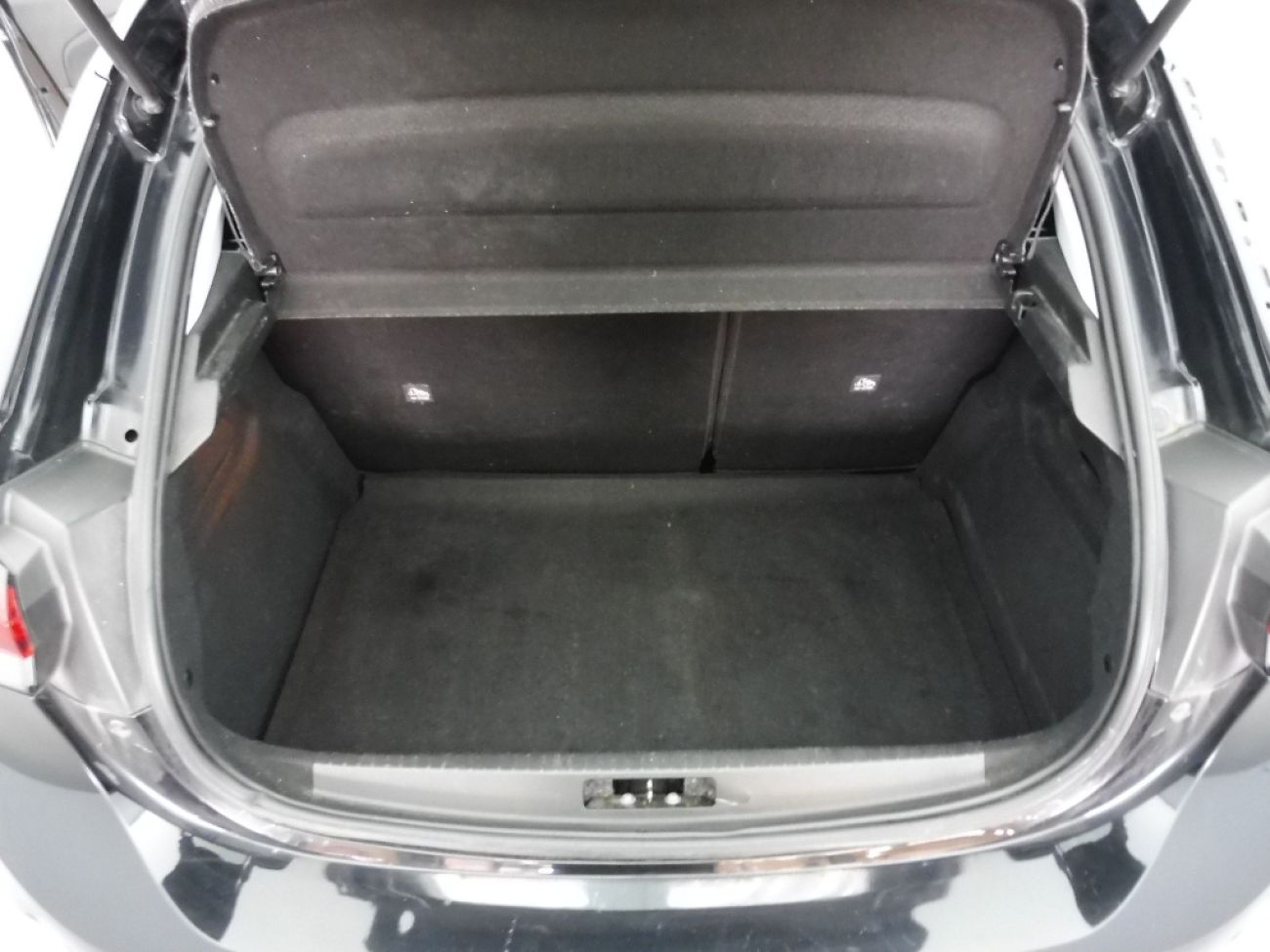 Mandataire Opel Corsa 1.2 75elegance