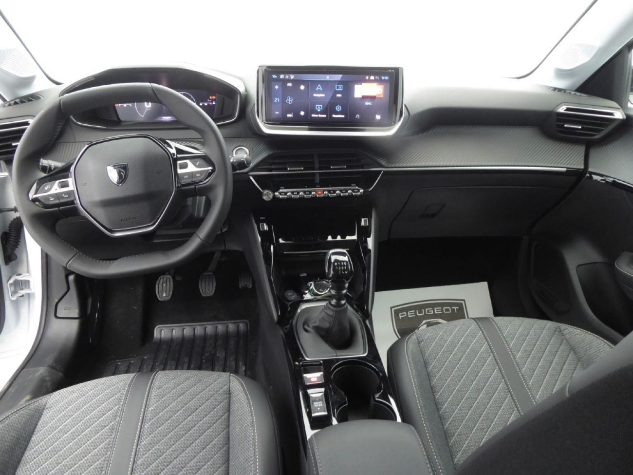 Mandataire PEUGEOT 208 1.2 100CH S&S ALLURE