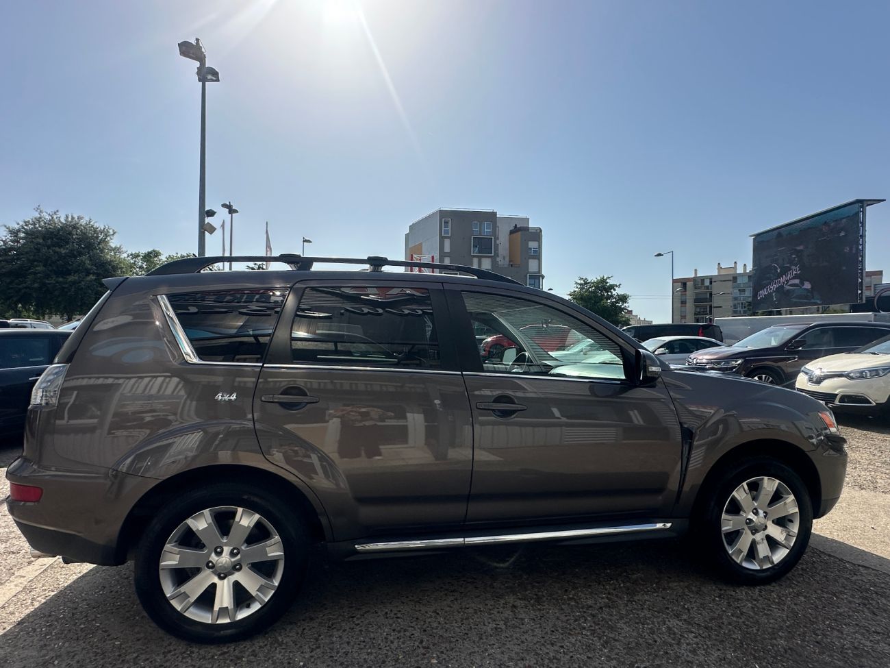 Mandataire MITSUBISHI OUTLANDER 2.2 DI-D 150 4WD Instyle