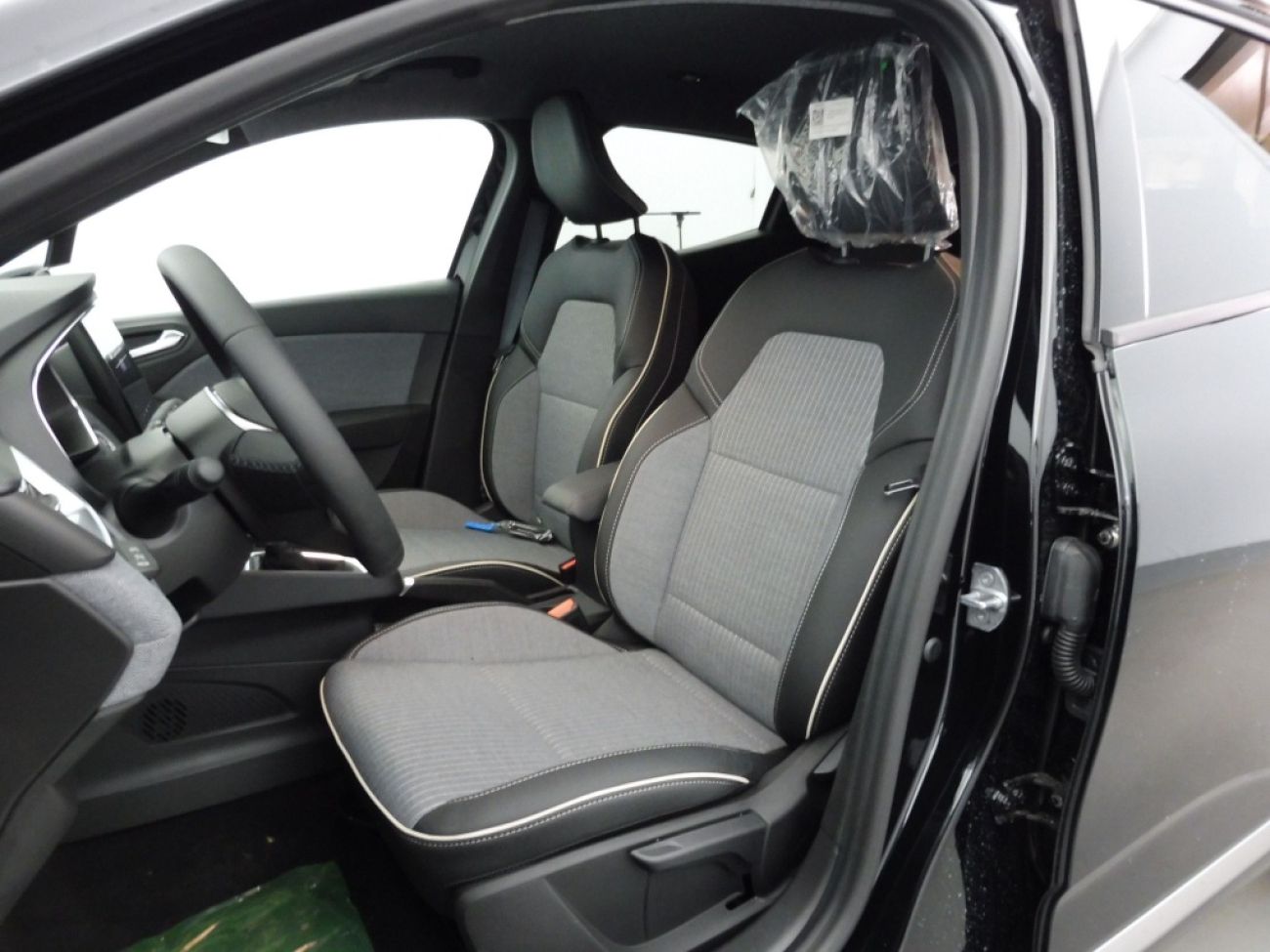 Mandataire RENAULT CLIO V 1.0 TCE 90CH TECHNO - 24