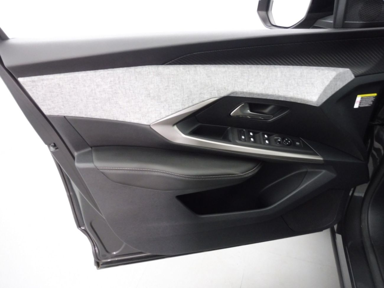 Mandataire PEUGEOT 3008 1.2 HYBRID 145CH ALLURE E-DCS6