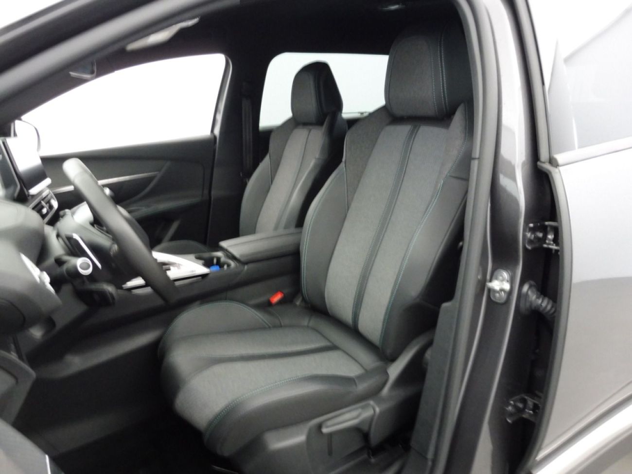 Mandataire PEUGEOT 5008 1.5 BLUEHDI 130CH S&S ALLURE PACK EAT8