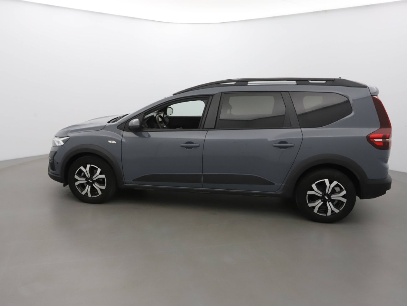 Mandataire Dacia Jogger 1.0 TCE 110CH EXPRESSION 7 PLACES -24