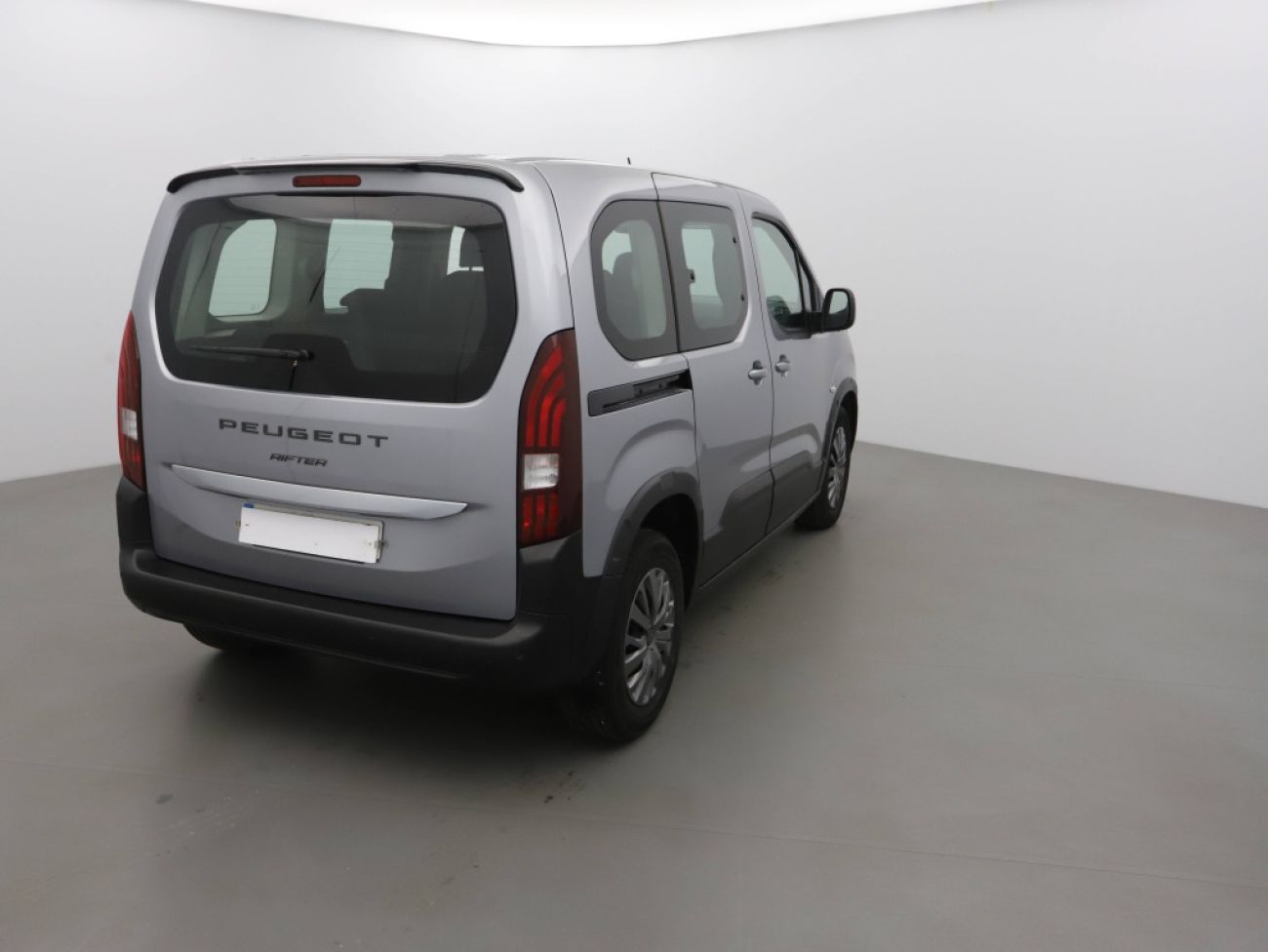 Mandataire PEUGEOT RIFTER TAILLE M - 1.5 BLUEHDI 100CH S&S ALLURE 5 PLACES