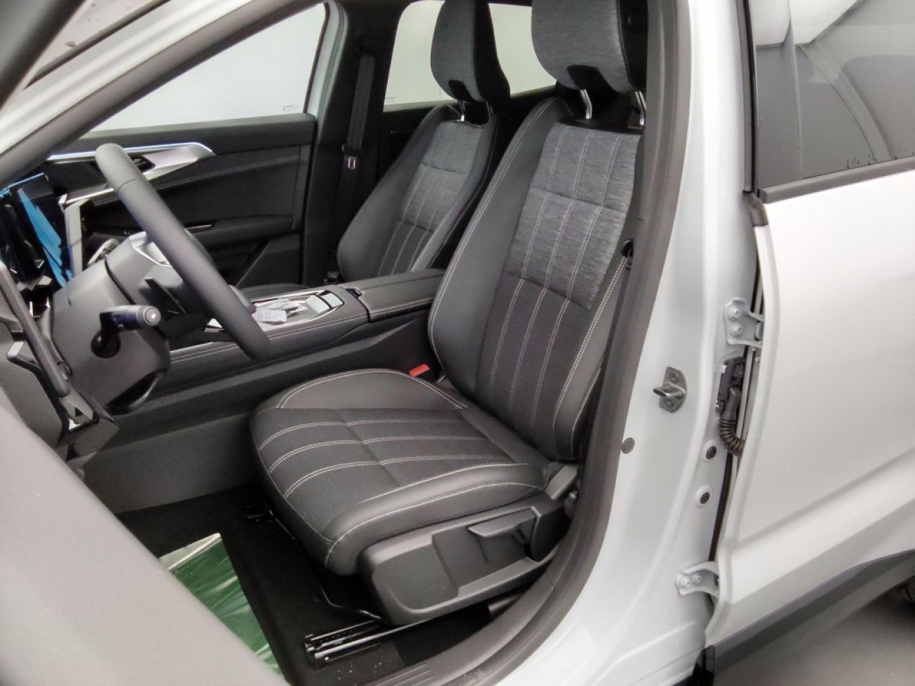 Mandataire RENAULT Austral 1.2 E-TECH FULL HYBRID 200CH TECHNO - 24