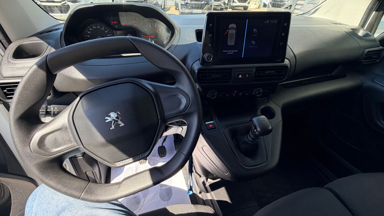 Mandataire PEUGEOT PARTNER FOURGON STANDARD 650 KG PURETECH 110 S&S BVM6 PREMIUM