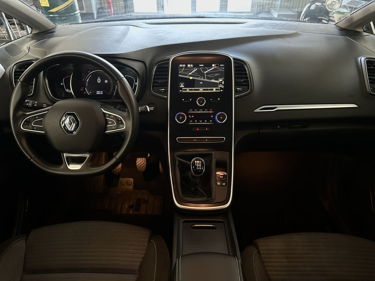 Mandataire RENAULT SCENIC IV BUSINESS TCe 115 FAP Business