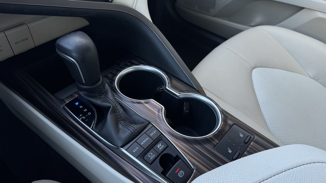 Mandataire TOYOTA CAMRY HYBRIDE 218ch 2WD LOUNGE