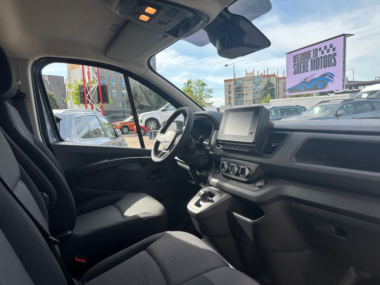 Mandataire RENAULT TRAFIC L1H1 ADVANCE 3T blue dci 150 auto
