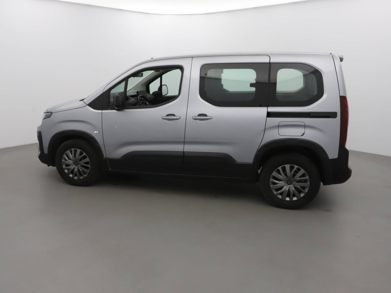 Mandataire PEUGEOT RIFTER TAILLE M - 1.5 BLUEHDI 100CH S&S ALLURE 5 PLACES