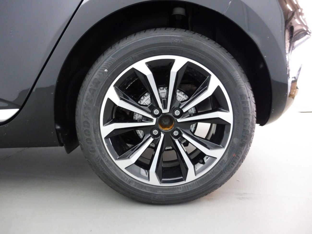 Mandataire RENAULT CLIO V 1.0 TCE 90CH TECHNO - 24