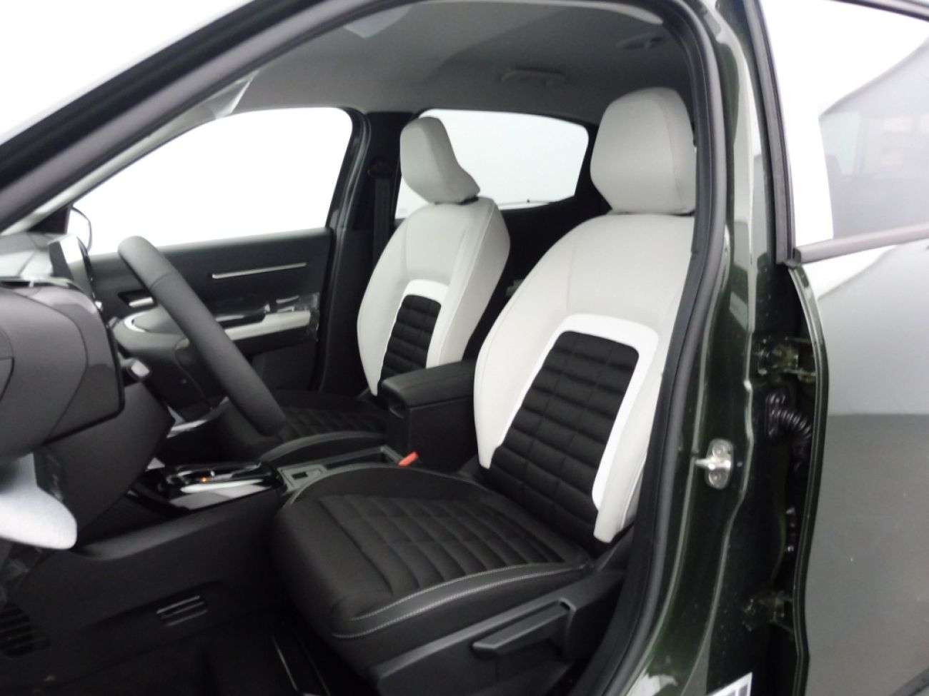 Mandataire Citroën C3 Aircross 1.2 HYBRIDE 145CH MAX 7 PLACES