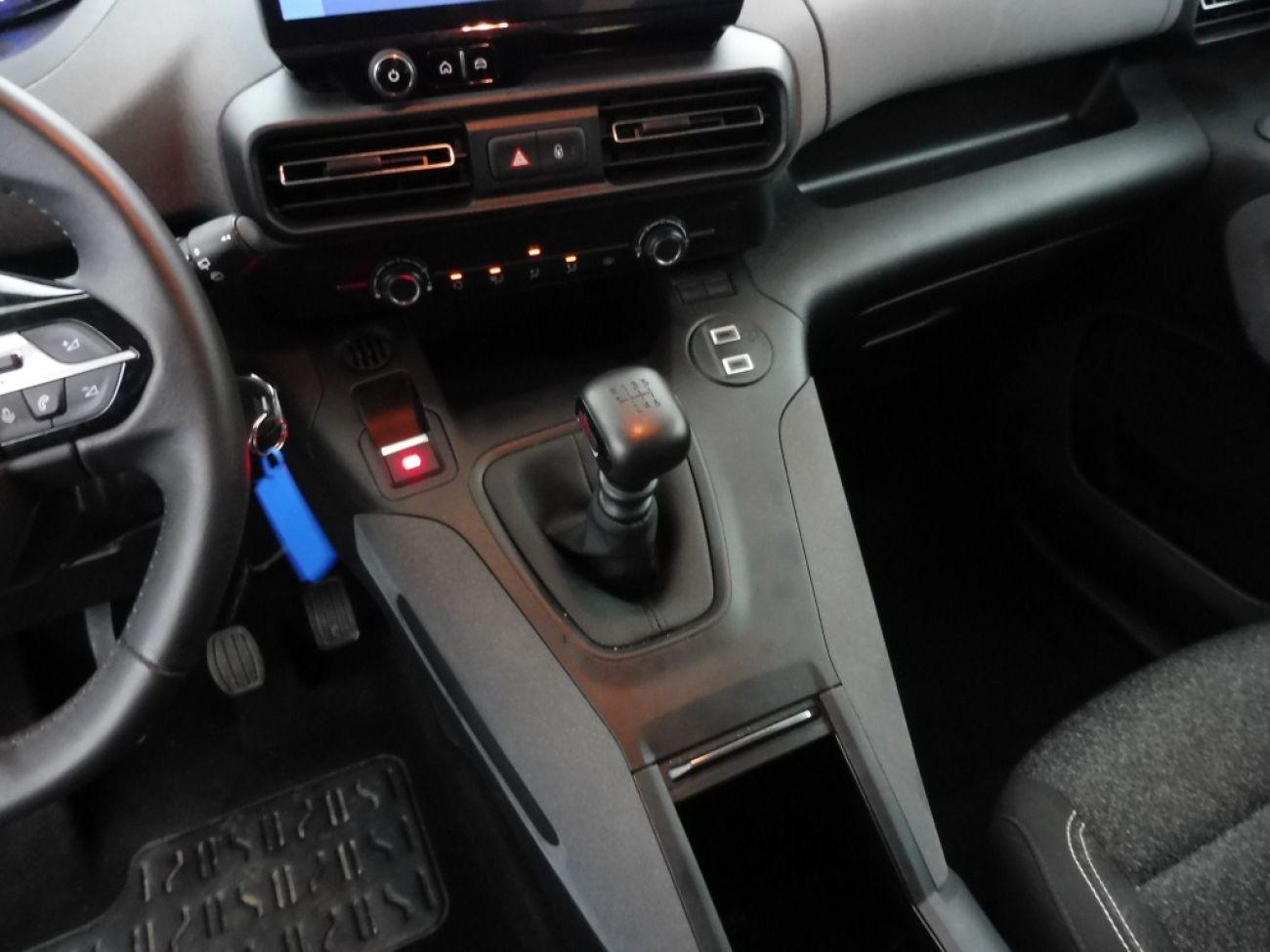 Mandataire PEUGEOT RIFTER TAILLE M - 1.5 BLUEHDI 100CH S&S ALLURE 5 PLACES