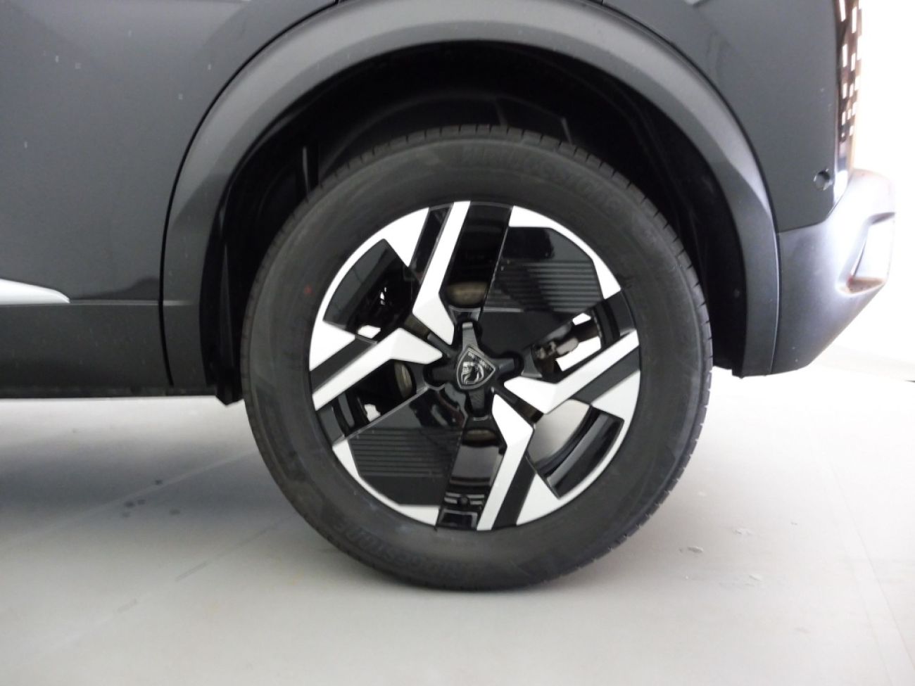 Mandataire PEUGEOT 2008 1.2 HYBRID 145CH GT E-DCS6