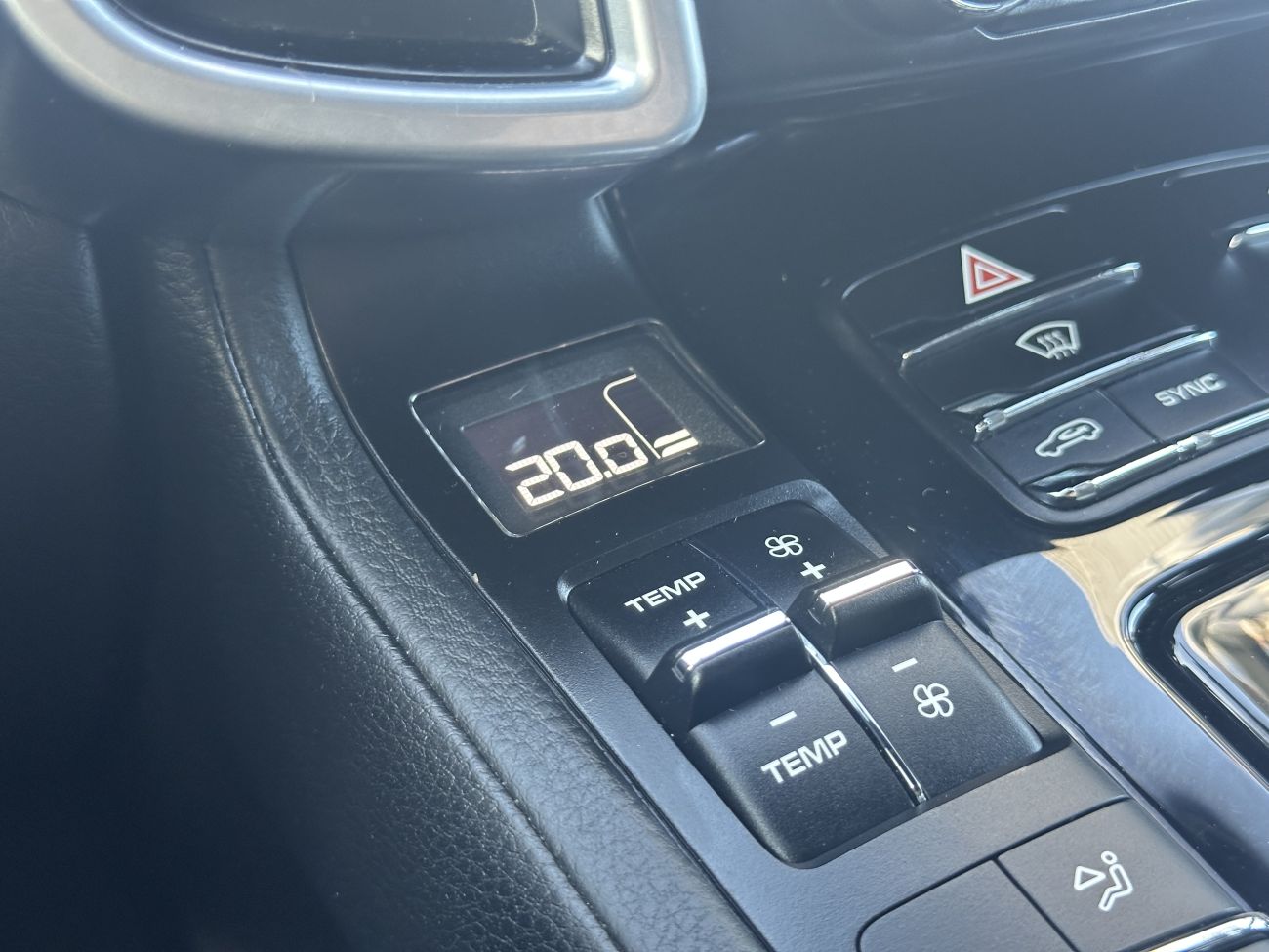 Mandataire PORSCHE CAYENNE 3.0D V6 262 ch Platinium Edition Tiptronic A