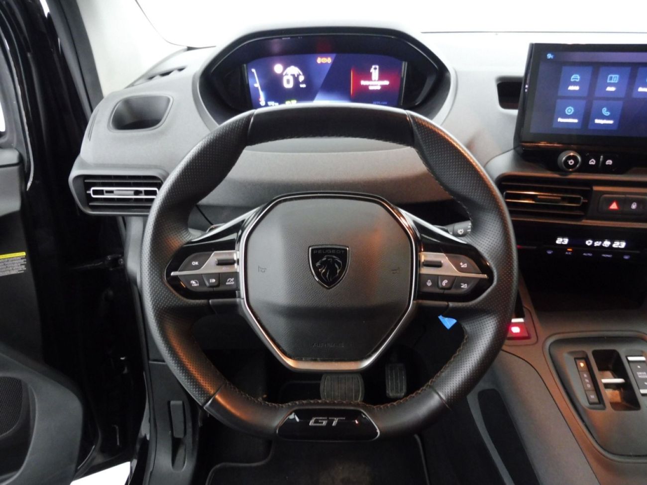 Mandataire PEUGEOT Rifter TAILLE XL - 1.5 BLUEHDI 130CH S&S GT EAT8 7 PLACES