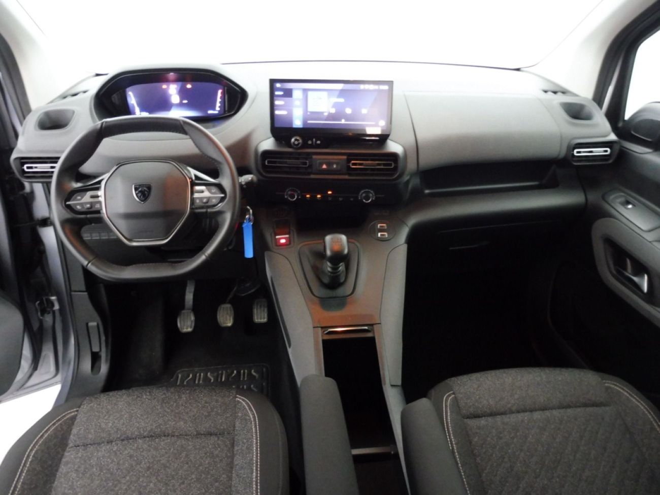 Mandataire PEUGEOT RIFTER TAILLE M - 1.5 BLUEHDI 100CH S&S ALLURE 5 PLACES