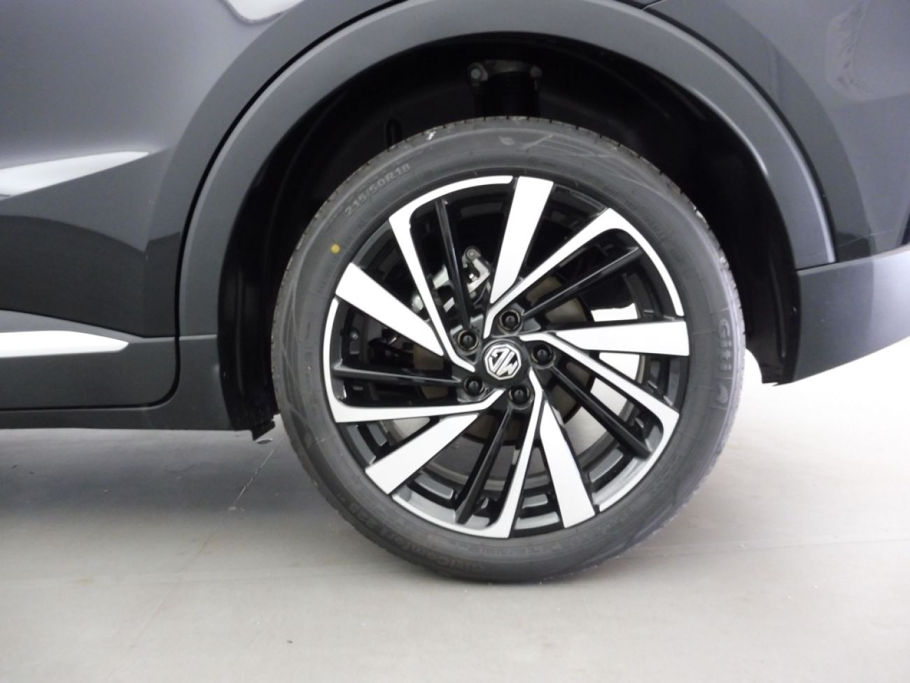 Mandataire MG ZS 1.5 HYBRID+ 197CH LUXURY