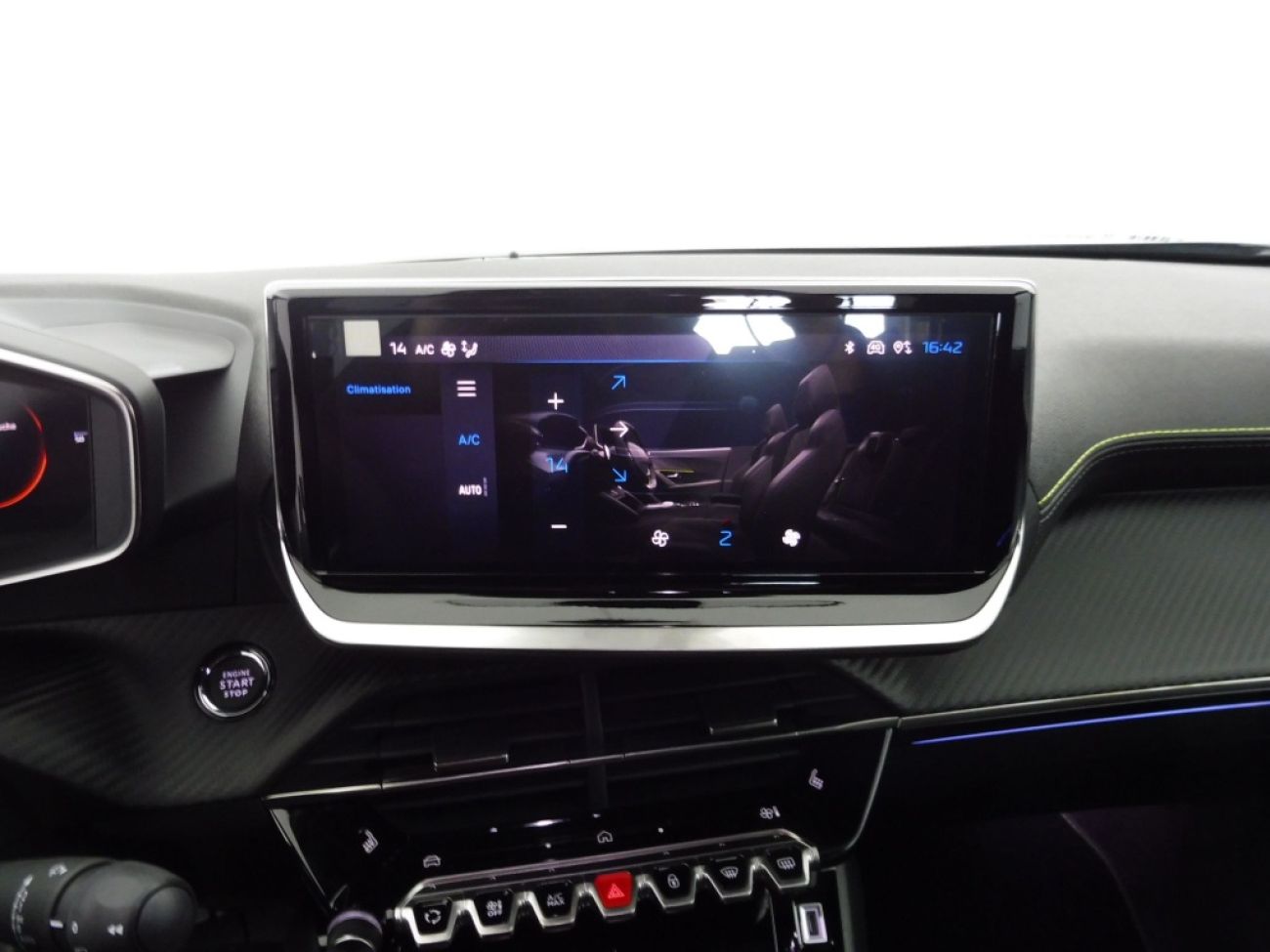 Mandataire PEUGEOT 2008 1.2 HYBRID 145CH GT E-DCS6