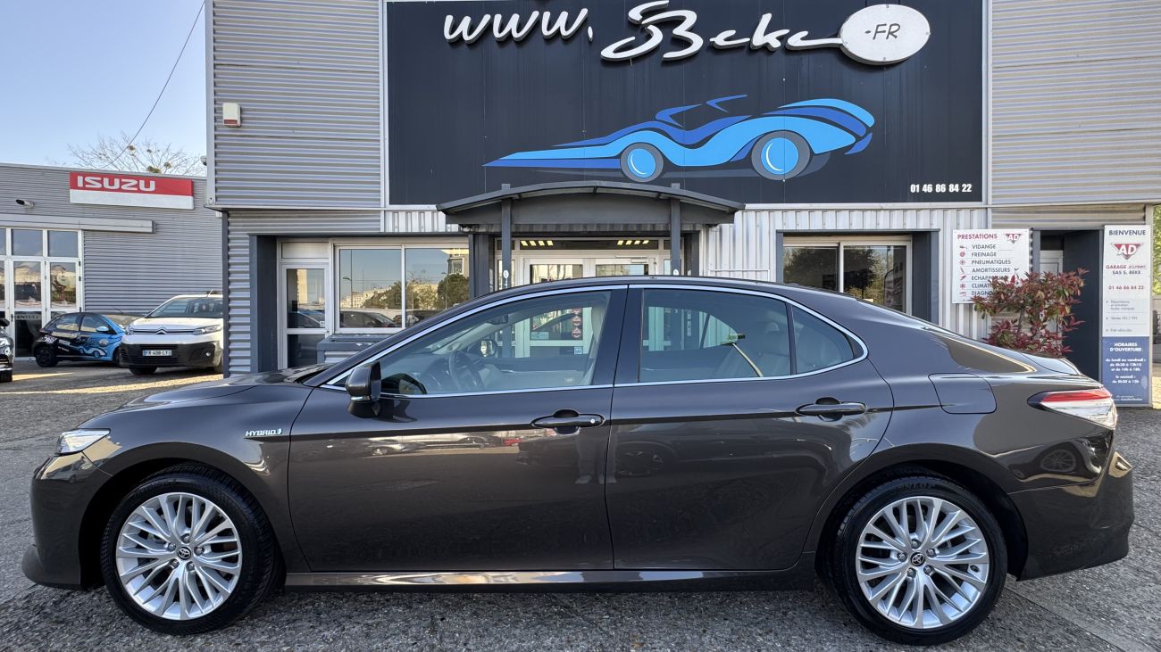 Mandataire TOYOTA CAMRY HYBRIDE 218ch 2WD LOUNGE