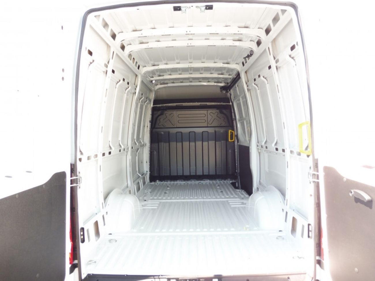 Mandataire IVECO Daily 35S16 2.3 V12 HI-MATIC 156CV