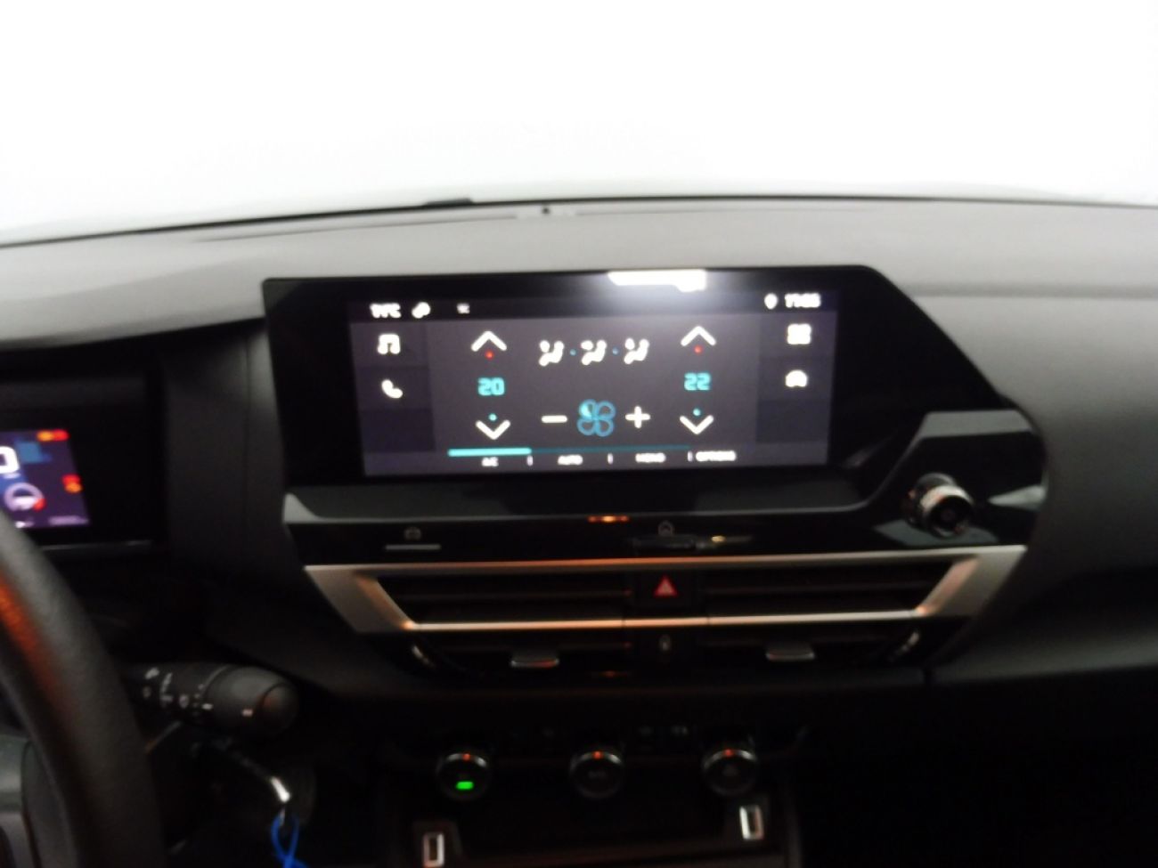 Mandataire Citroën C4 X 1.2 PURETECH 100 FEEL