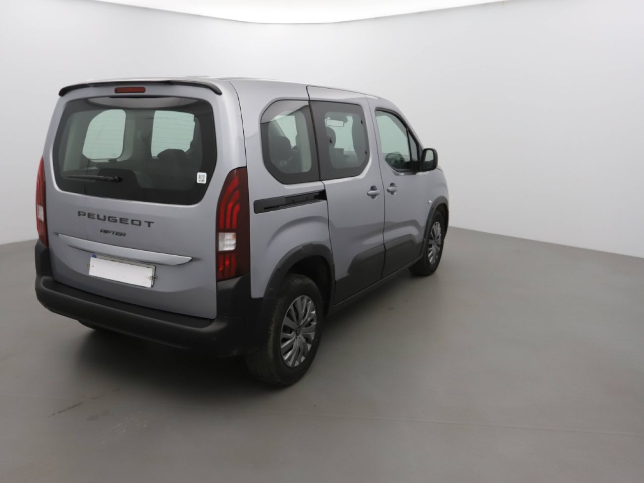 Mandataire PEUGEOT RIFTER TAILLE M - 1.5 BLUEHDI 100CH S&S ALLURE 5 PLACES