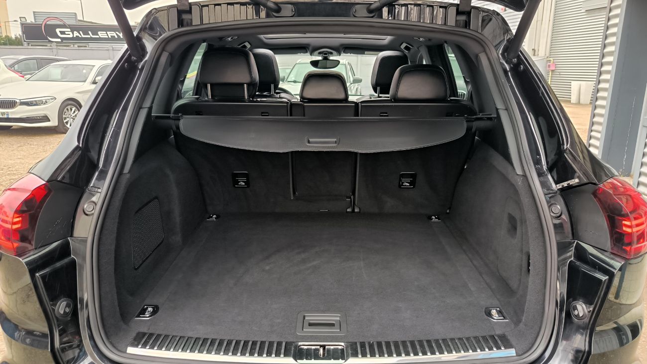 Mandataire PORSCHE CAYENNE 3.0D V6 262 ch Platinium Edition Tiptronic A