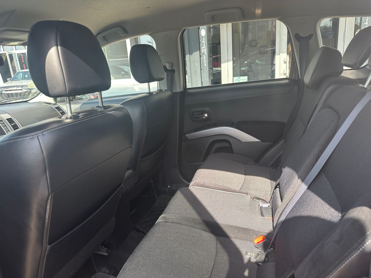 Mandataire MITSUBISHI OUTLANDER 2.2 DI-D 150 4WD Instyle