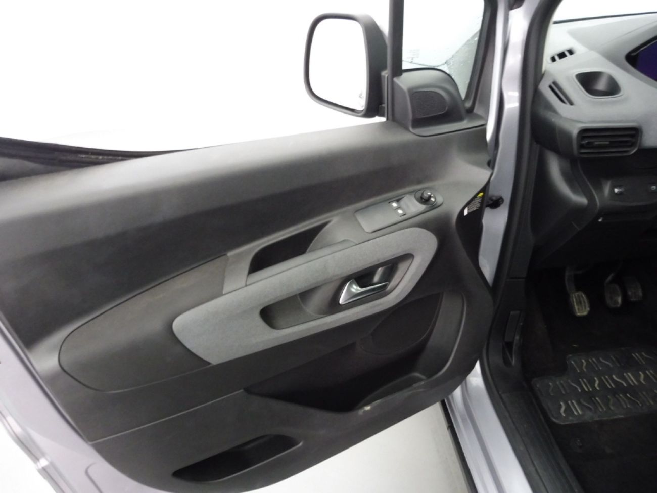 Mandataire PEUGEOT RIFTER TAILLE M - 1.5 BLUEHDI 100CH S&S ALLURE 5 PLACES