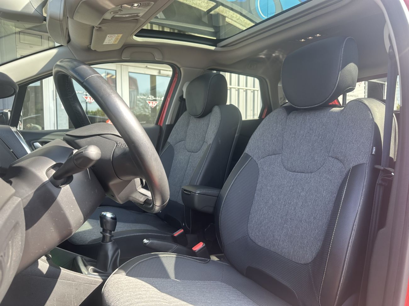 Mandataire RENAULT CAPTUR TCe 120 Energy Intens