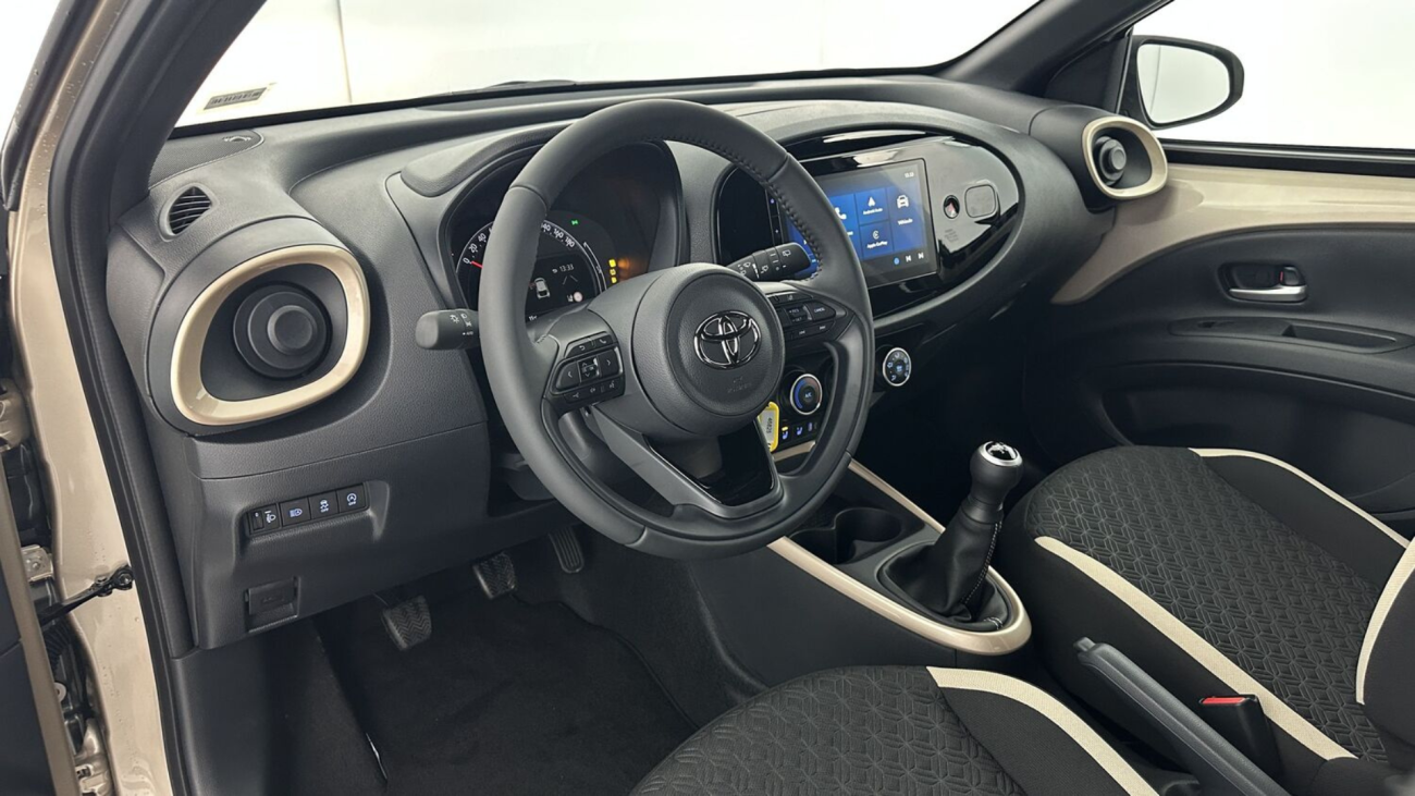 Mandataire TOYOTA AYGO X 1.0 VVT-i 72 Design