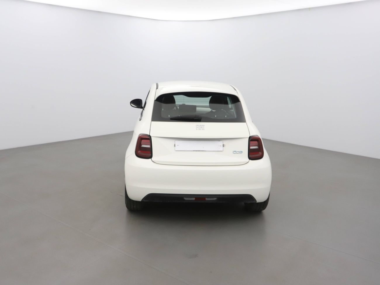 Mandataire FIAT 500 E 118CH ICONE