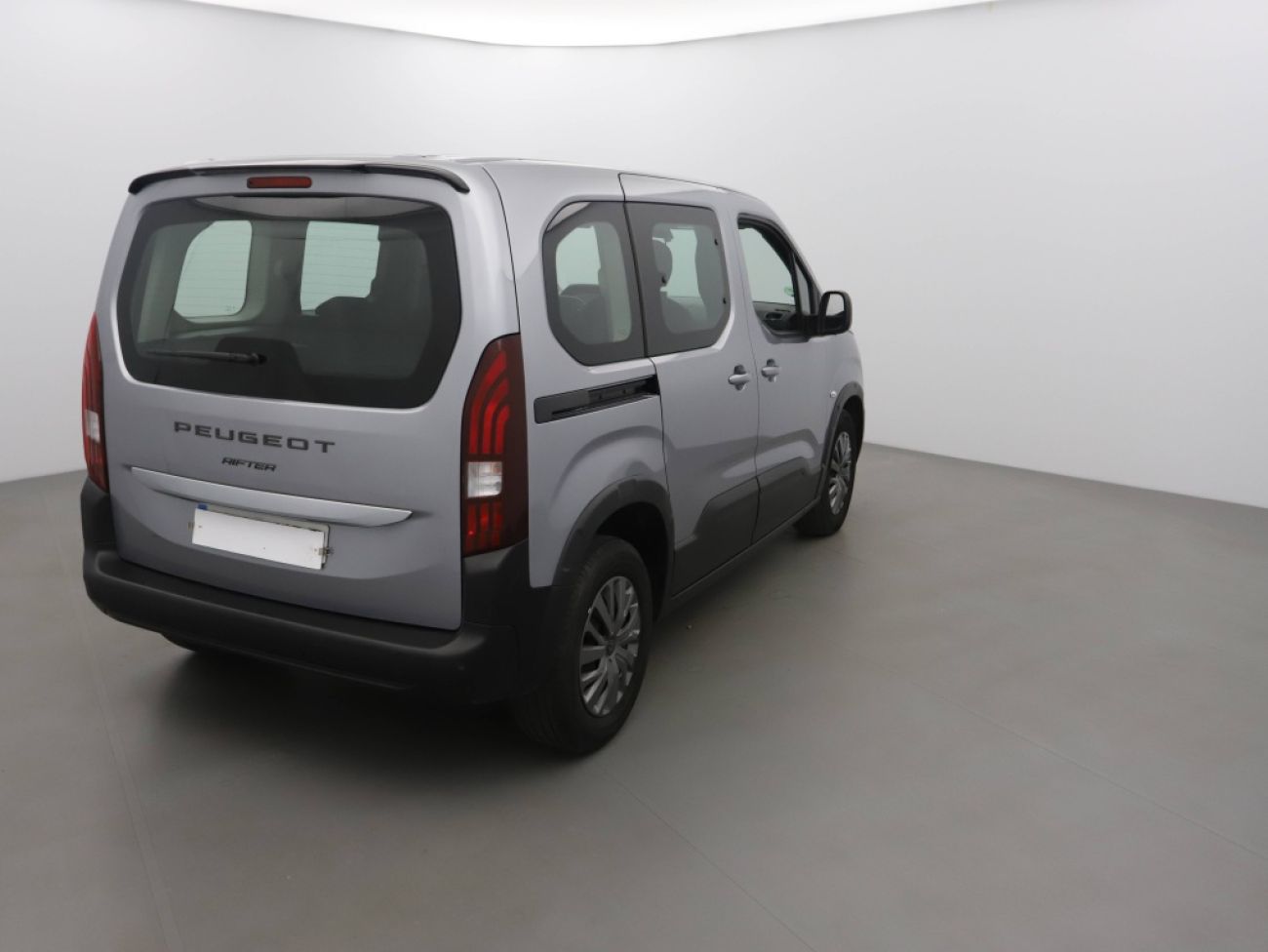 Mandataire PEUGEOT RIFTER TAILLE M - 1.5 BLUEHDI 100CH S&S ALLURE 5 PLACES