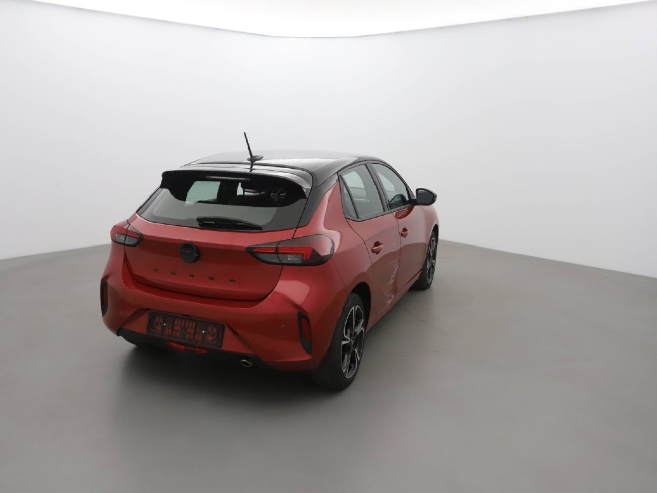 Mandataire Opel Corsa 1.2T 100 ATgs