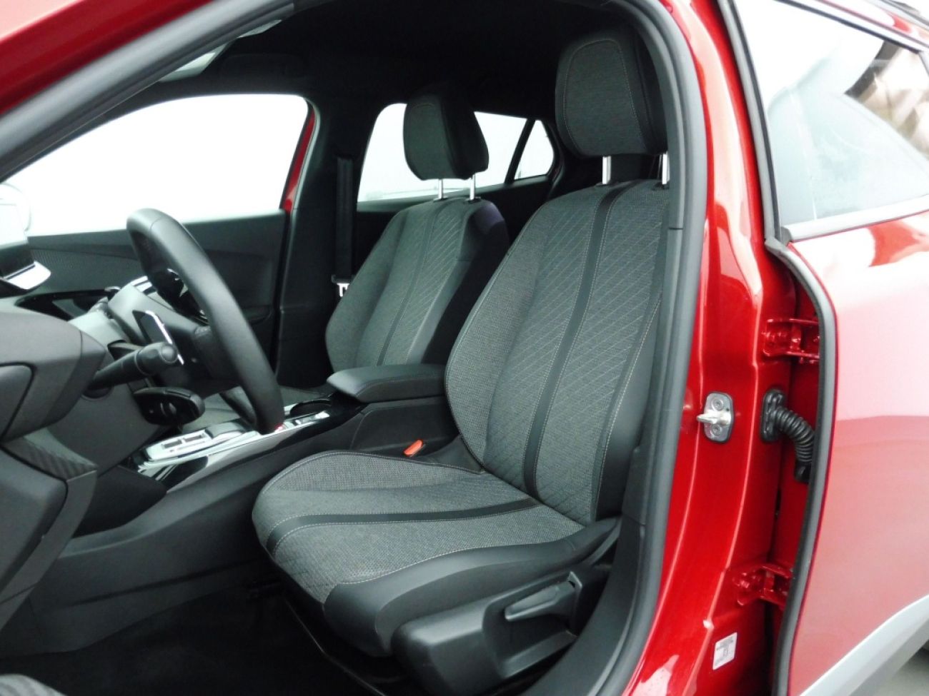 Mandataire PEUGEOT 2008 1.2 PURETECH 130CH S&S ALLURE EAT8