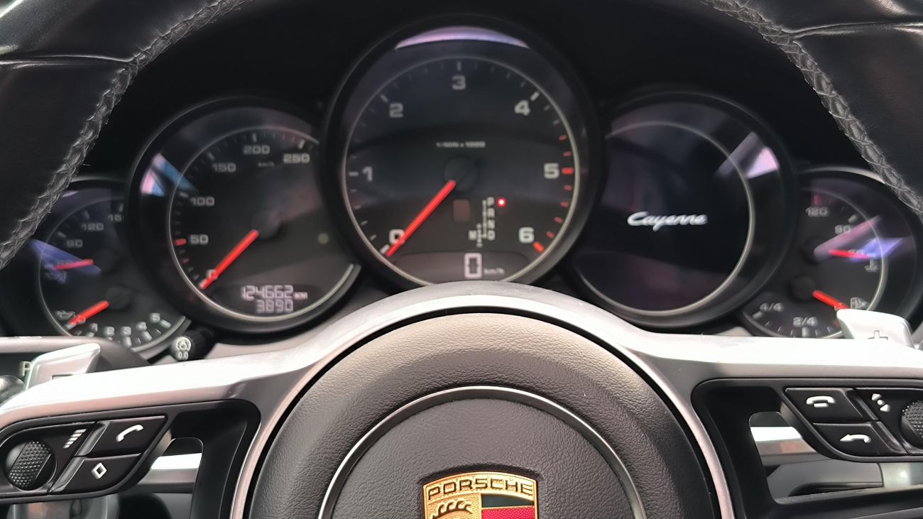 Mandataire PORSCHE CAYENNE 3.0D V6 262 ch Platinium Edition Tiptronic A