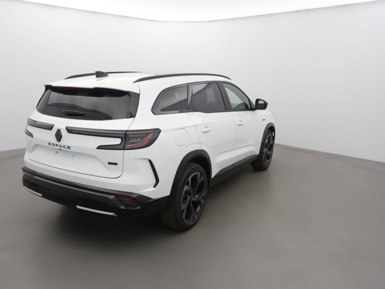 Mandataire RENAULT ESPACE VI 1.2 E-TECH FULL HYBRID 200CH ESPRIT ALPINE 7 PLACES - 24
